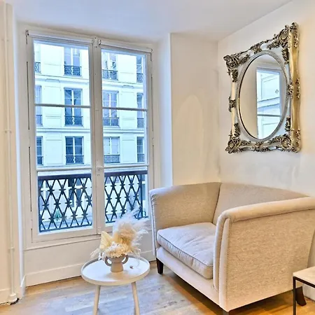 Appartamento Pleasant Close To Galerie Lafayette - Ii Parigi